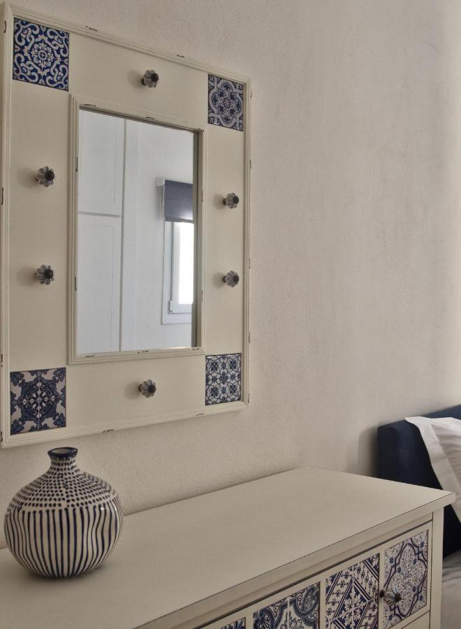 The Bluehouse - Spacious Top Floor Flat With Parking, By Mon Repos Beach Corfu  Εξωτερικό φωτογραφία