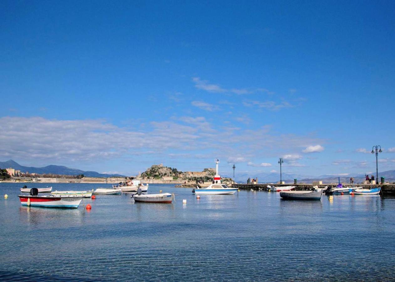 The Bluehouse - Spacious Top Floor Flat With Parking, By Mon Repos Beach Corfu  Εξωτερικό φωτογραφία